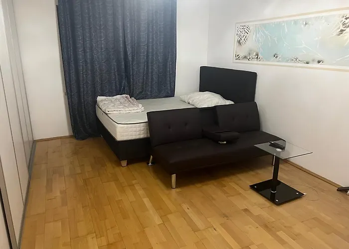 Lejlighed 2 Zimmer Mit Bad Und Wc Teilen